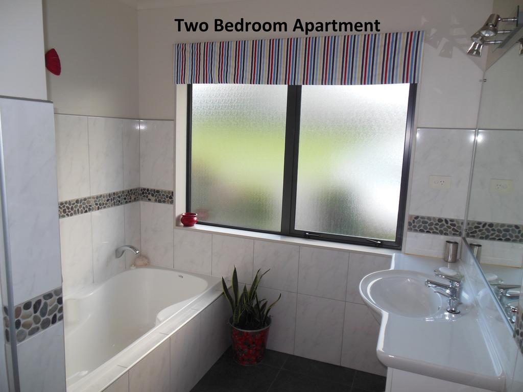 Silverdale Garden Stay Orewa Room photo